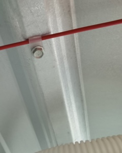 R-type wire clamp PA66, inner diameter 3.3mm, clamp hole 4mm